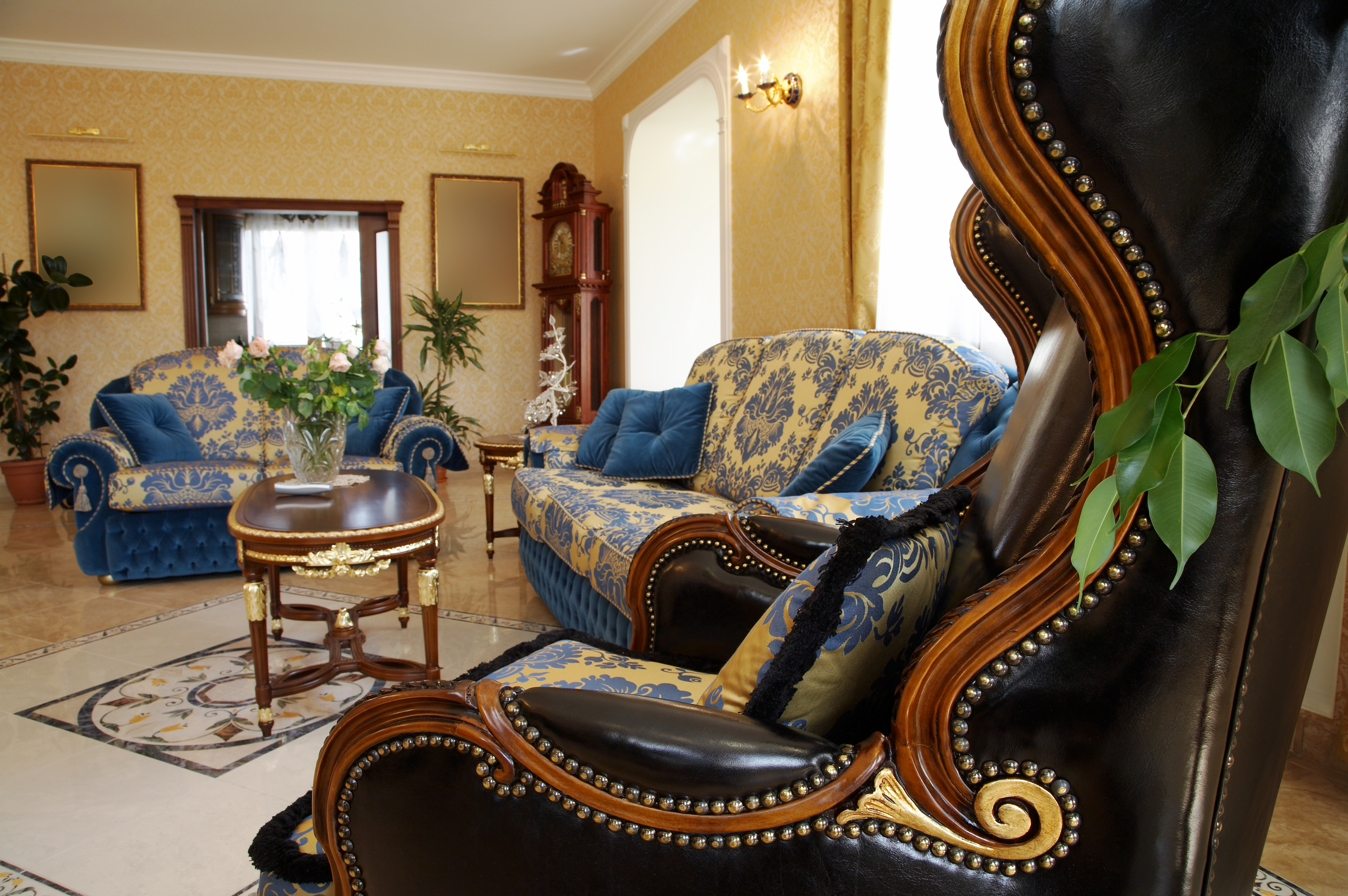 How to Choose Luxury Italian Furniture for Your Dubai Home: A Guide to Style and Quality